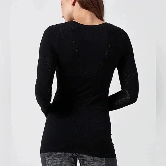 Blanc Noir Long sleeve Magnetic Top seamless black size large - Picture 1 of 5